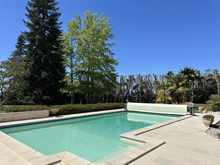 Piscine - Mais à vendre de prestige avec piscine de 150 m², 6 pièces, près d'Arzacq