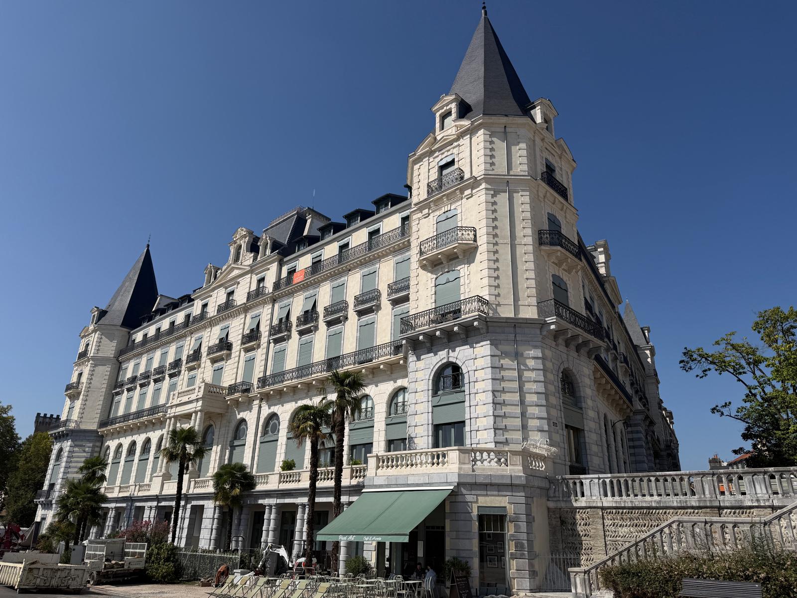 Appartement de prestige à Pau avec vue sur les Pyrénées, Boulevard des Pyrénées