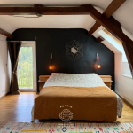 Grange rénovée à vendre à Mazères-Lezons, 96 m², terrain arboré, vue coteaux