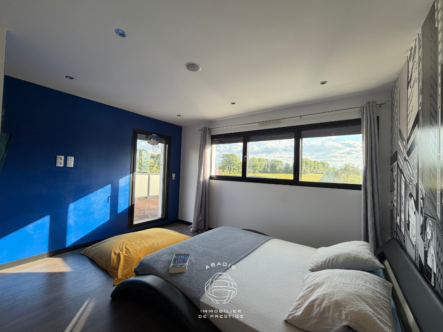 Maison contemporaine secteur Nay Pau vue Pyrénées – 192 m²