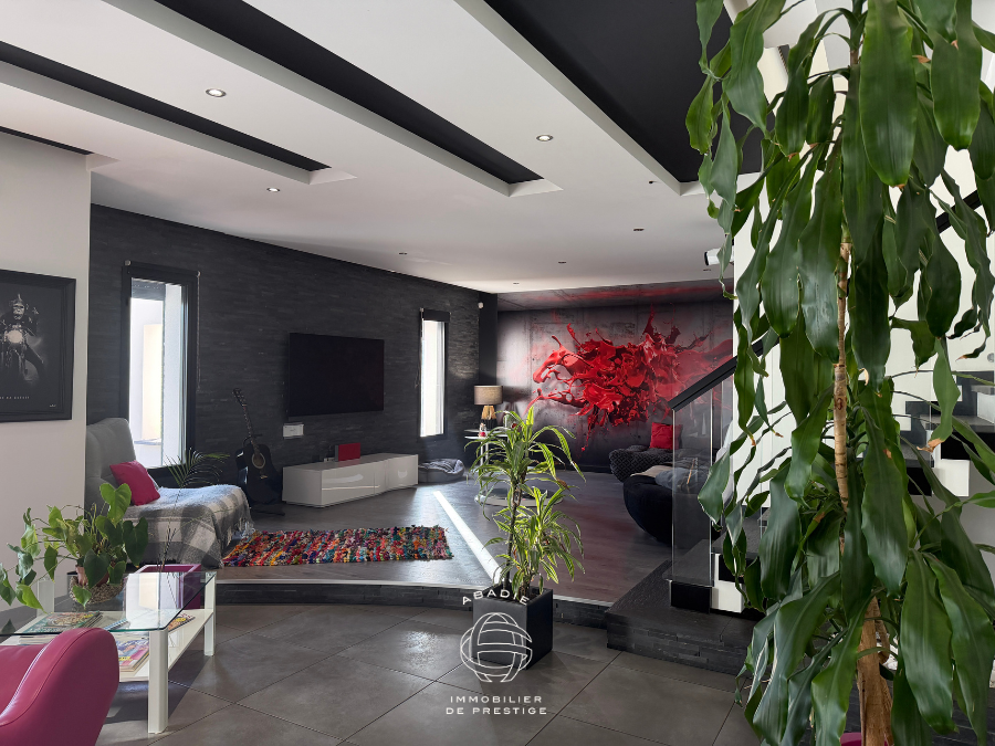 Maison contemporaine secteur Nay Pau vue Pyrénées – 192 m²